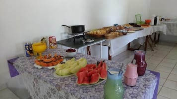 Desayuno buffet incluido los fines de semana