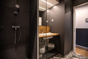 Design Apartment, 2 Bedrooms (3) | Bathroom shower