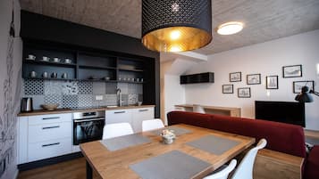 Design Apartment, 1 Bedroom (2) | Private kitchen | Fridge, oven, stovetop, espresso maker