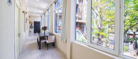 Apartment | Terrace/patio