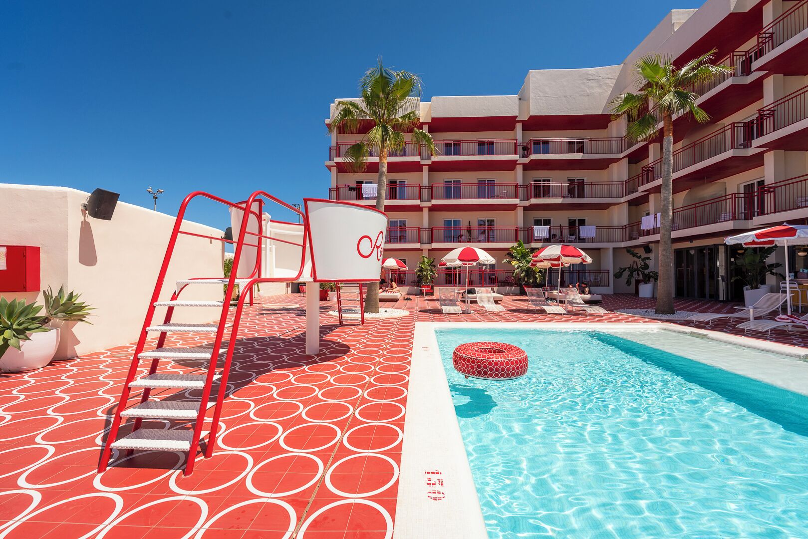 Outdoor pool, sun loungers