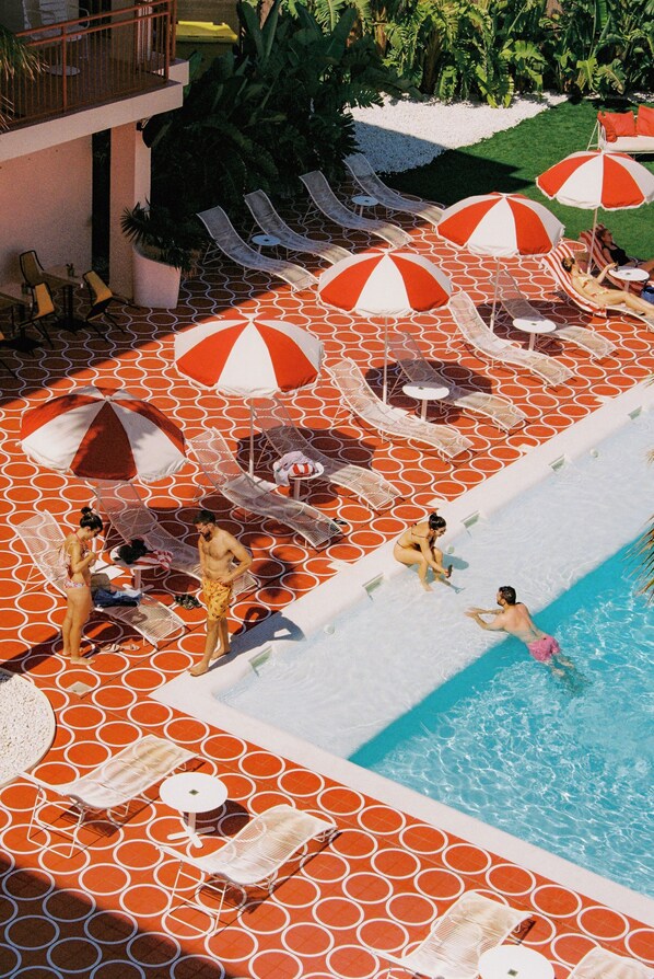 Outdoor pool, pool loungers