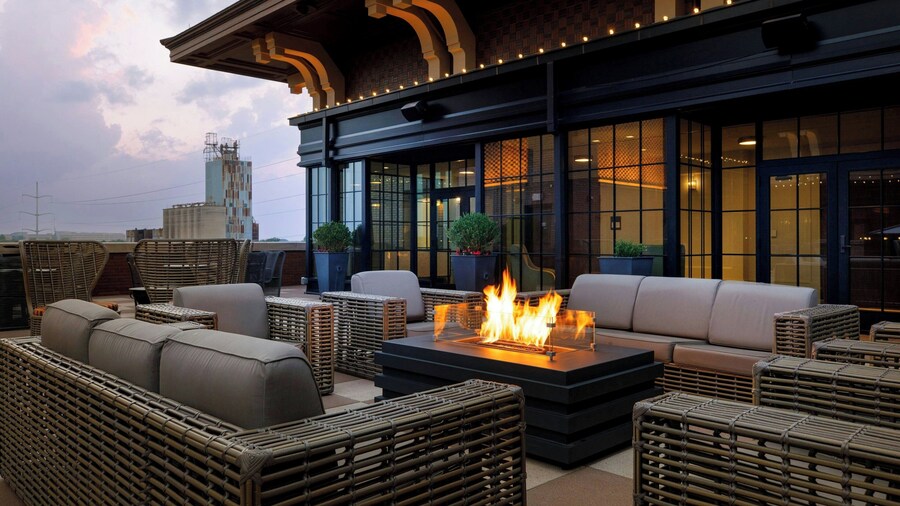 Hotel Vin, Grapevine, Autograph Collection