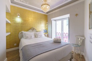 5 bedrooms, in-room safe, iron/ironing board, WiFi