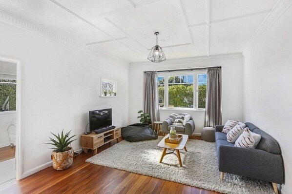 Smart-TV, Stereoanlage