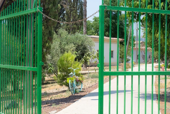 Entrada de la propiedad