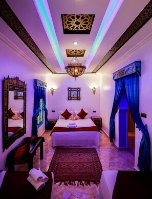 Desk, laptop workspace, iron/ironing board, free WiFi - Dar  El Bakkali (Chefchaouen)