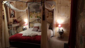 Deluxe Double Room, Balcony | Minibar, soundproofing, free WiFi, bed sheets