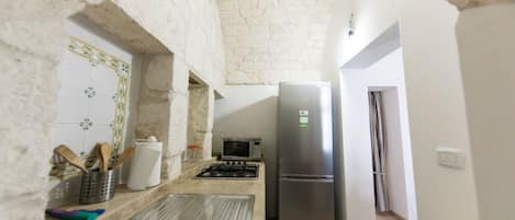 Lägenhet - 3 sovrum | Eget pentry | Stort kylskåp, mikrovågsugn, ugn och spishäll