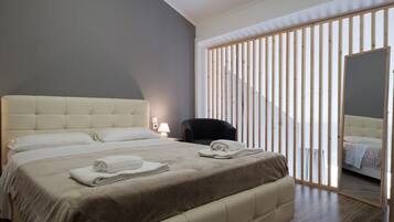 Suite (2 floors) | Soundproofing, free WiFi, bed sheets, wheelchair access