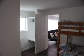Family Room, Ensuite (Family Room with Lounge) - Krishna Eco Farm (Lanark)