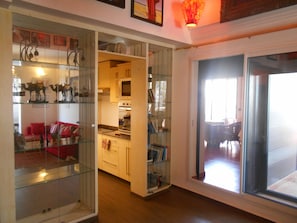 Deluxe Penthouse | Living area | 42-inch Smart TV with satellite channels, TV - Cozy Marina PentHouse  Ref T32401 (Agadir)