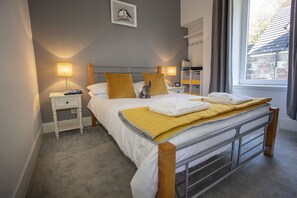 Individuell dekoriert, Bügeleisen/Bügelbrett, kostenloses WLAN