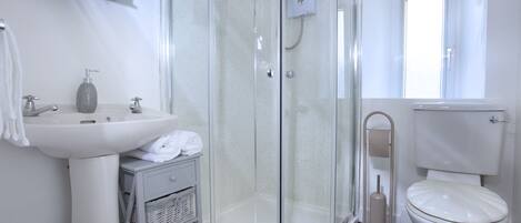 Apartment, 1 Schlafzimmer | Badezimmer | Dusche, Haartrockner, HandtĂŒcher