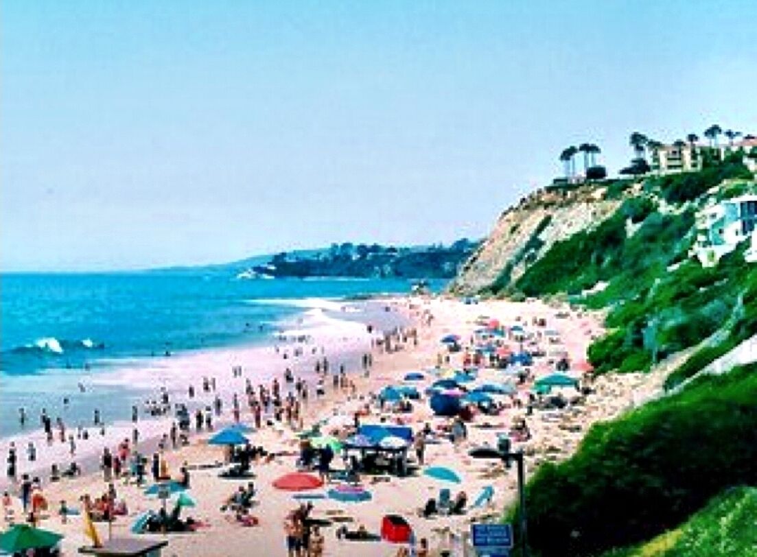 Beach nearby, sun loungers, beach towels