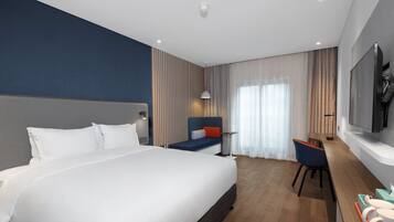 In-room safe, individually decorated, individually furnished, desk