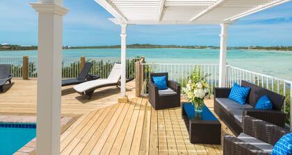 Luxurious 5 bedroom waterfront villa in the heart of Providenciales