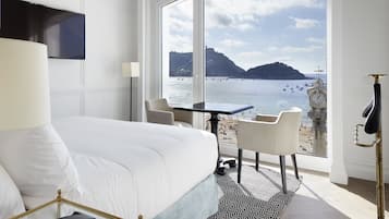 Phòng có tầm nhìn toàn cảnh (Bahía de la Concha) | 1 phòng ngủ, minibar, két bảo mật tại phòng, màn/rèm cản sáng