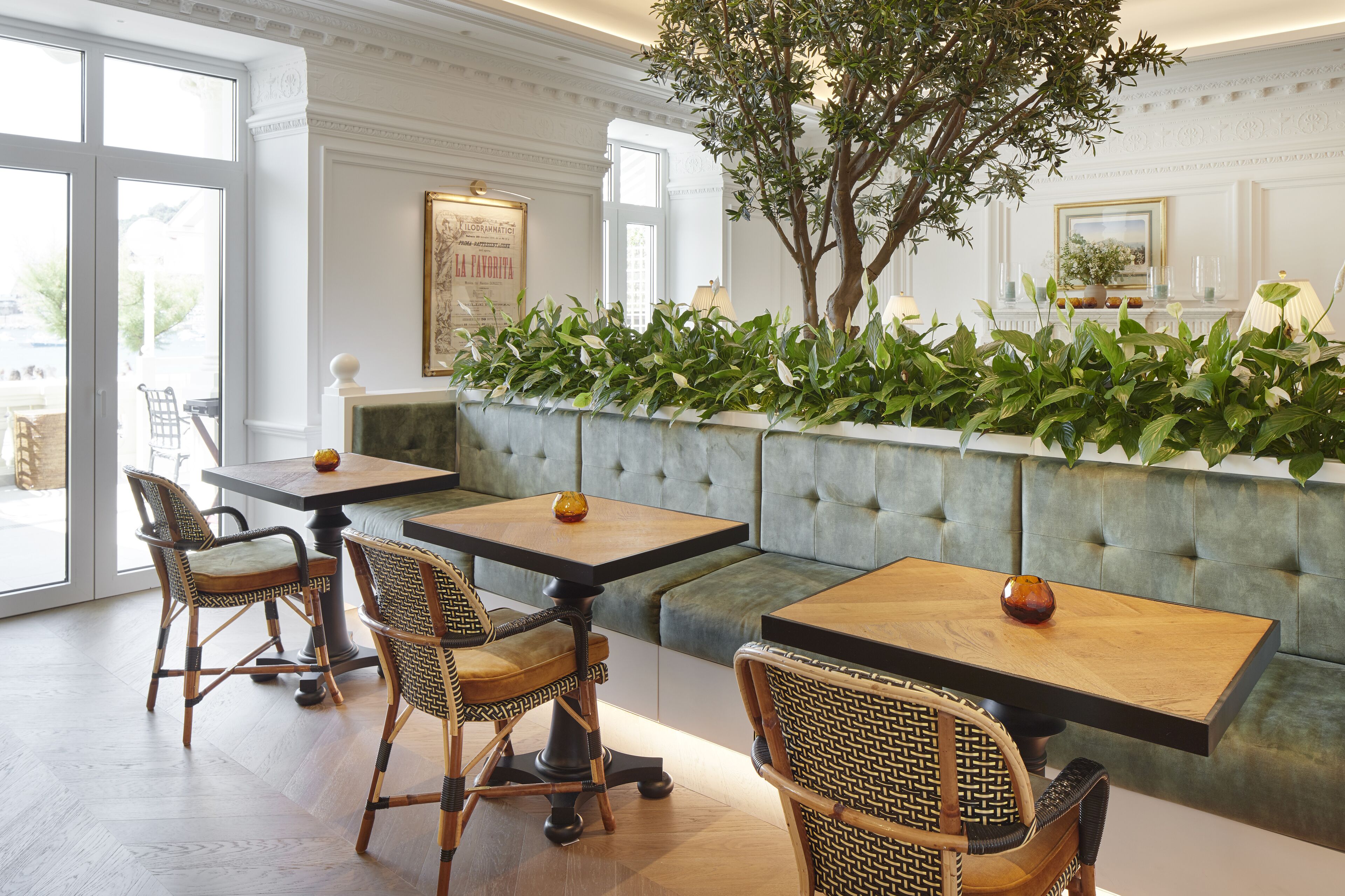 Desayuno completo incluido todos los días 