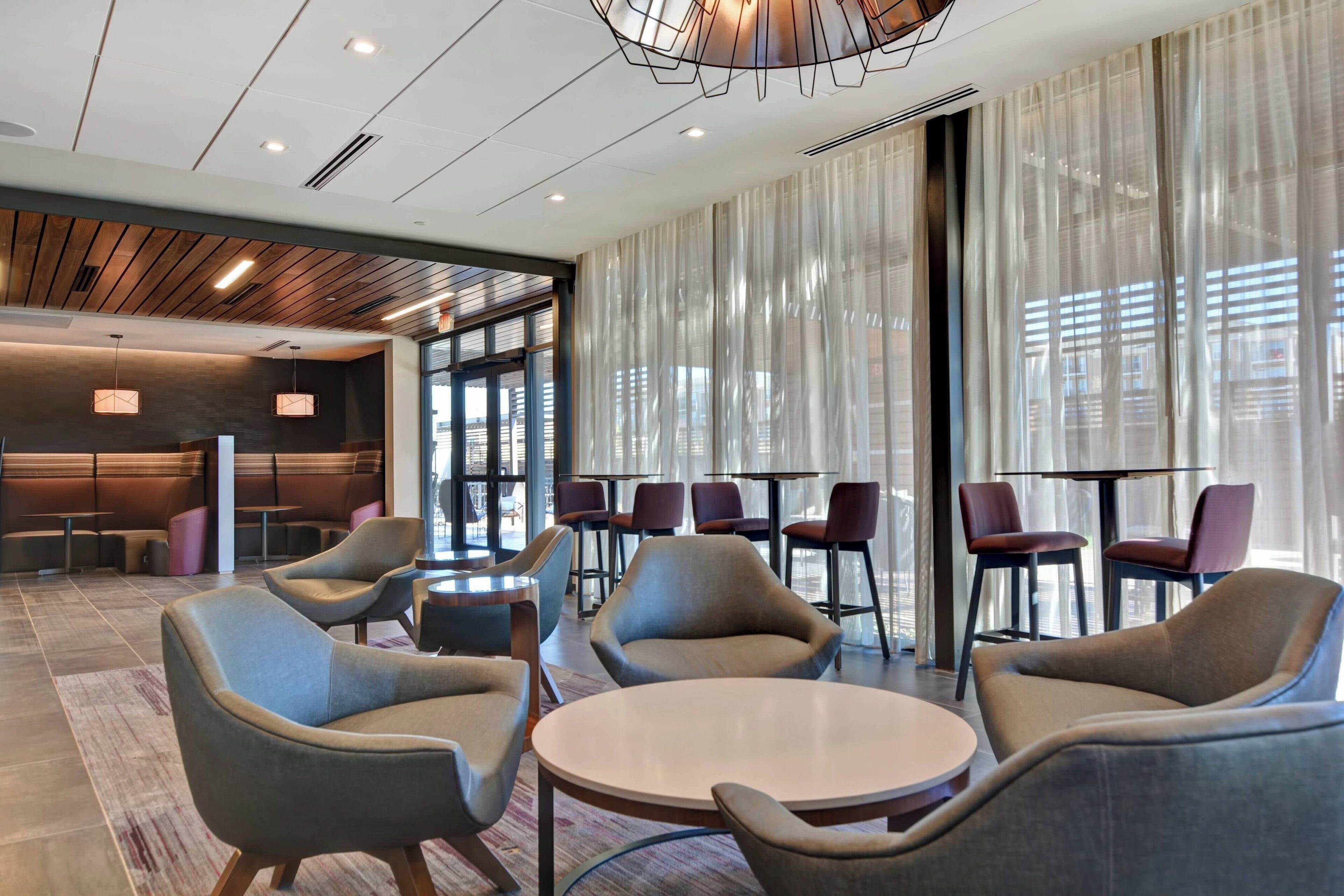 breakfast and dinner served