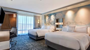 1 bedroom, pillowtop beds, desk, laptop workspace