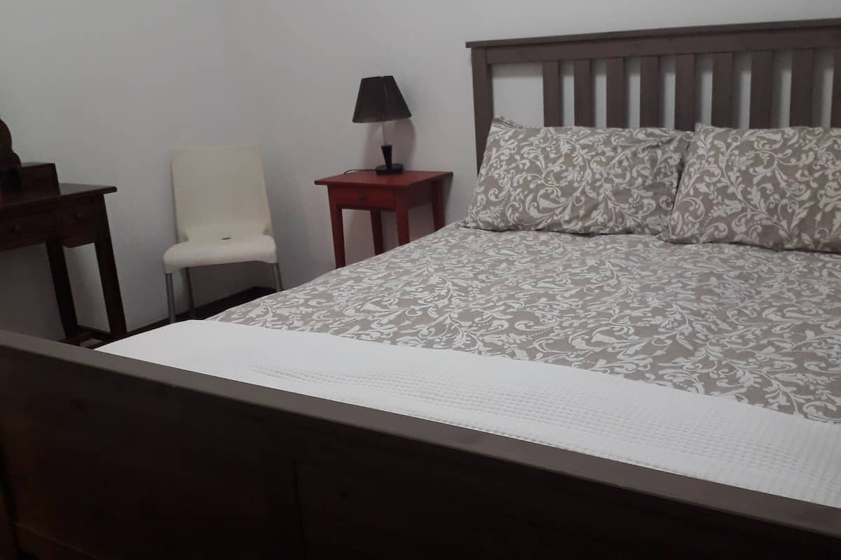 Habitación cuádruple familiar (Max) | 1 habitación, muebles diferentes, wifi gratis y ropa de cama