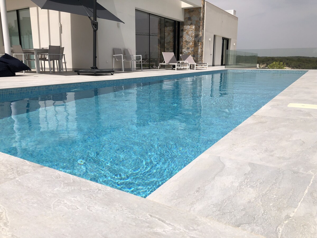 Pool | Outdoor pool