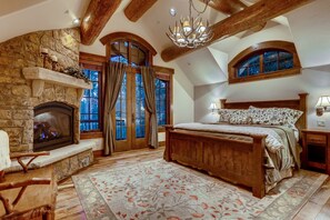 6 bedrooms, iron/ironing board, free WiFi, bed sheets