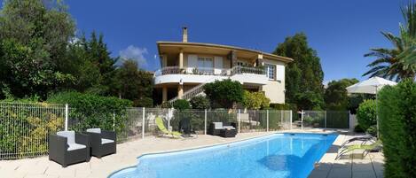 Alberca al aire libre