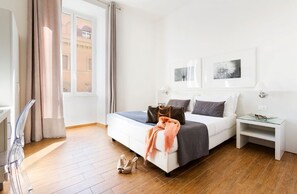 4 Schlafzimmer, Zimmersafe, BĂŒgeleisen/BĂŒgelbrett, WLAN