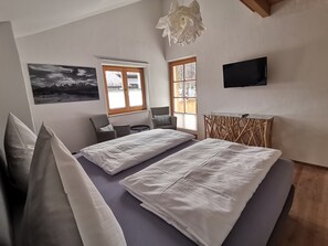 1 bedroom, in-room safe, iron/ironing board, travel crib