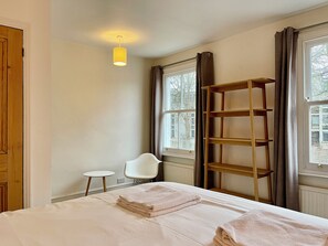 3 chambres, fer et planche à repasser, Wi-Fi gratuit