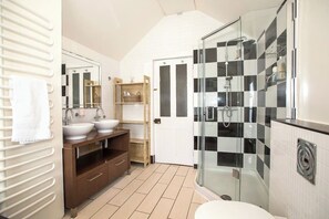 Kombinert dusj/badekar