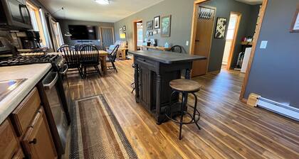 Jane's Bay Retreat on Lake Namakagon - UPDATED!