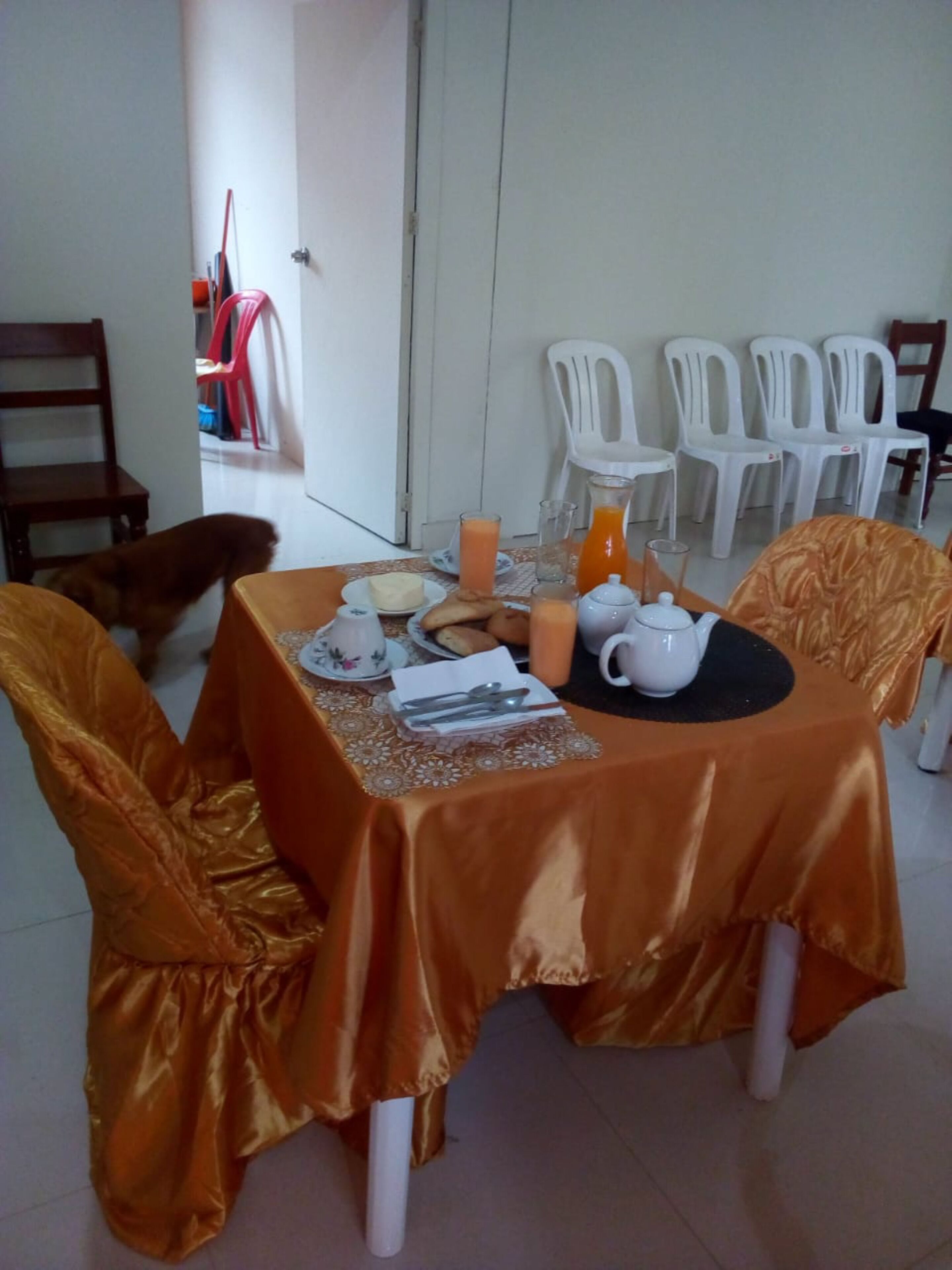 Daily continental breakfast (USD 5 per person)