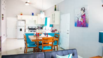 Signature Villa, 3 Bedrooms, Non Smoking | Living area | 50-inch flat-screen TV with cable channels, TV, Netflix