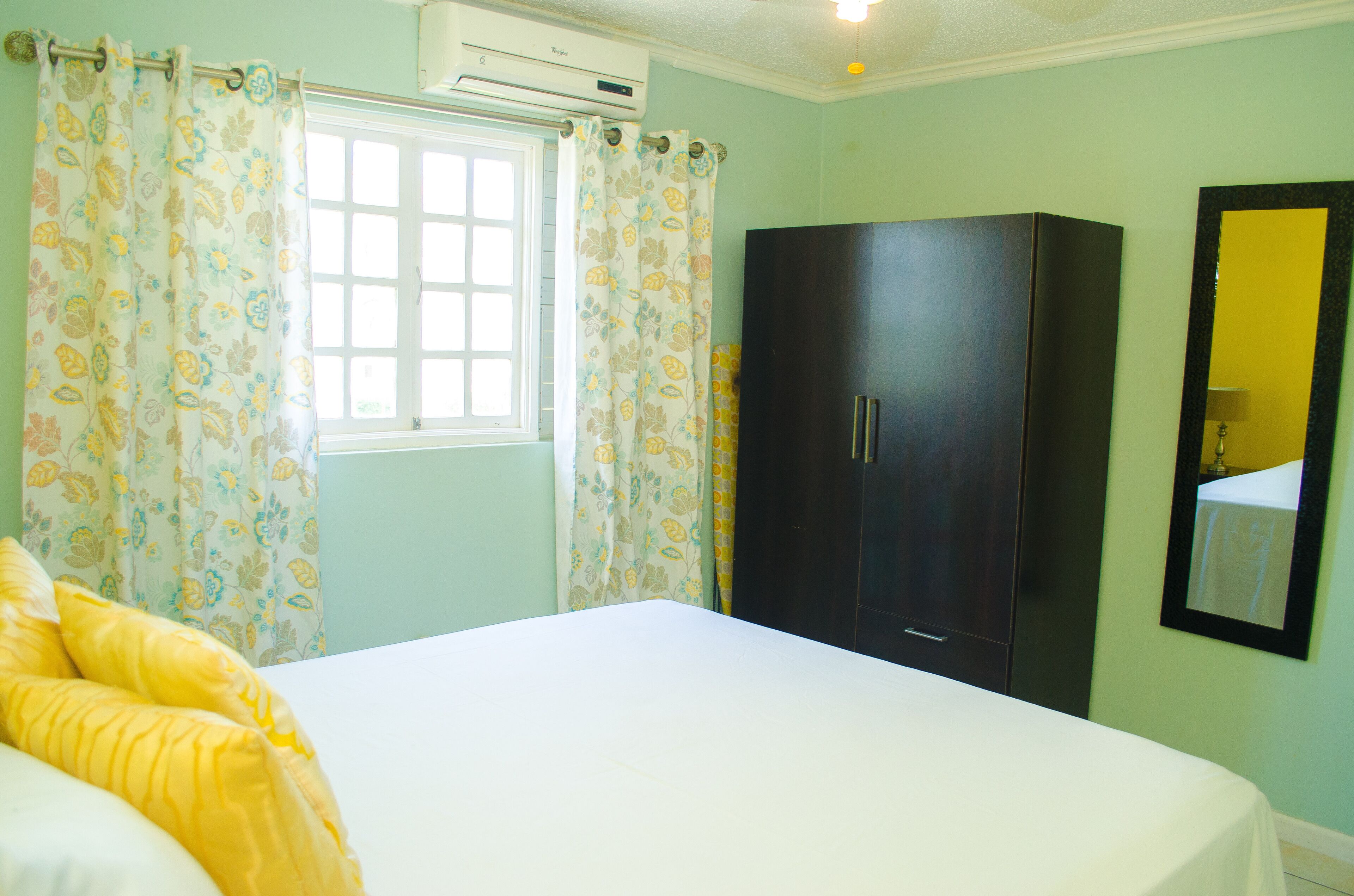 Apartamento, no fumadores | Sábanas de algodón egipcio, ropa de cama de alta calidad, caja fuerte