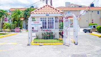 Entrada al alojamiento