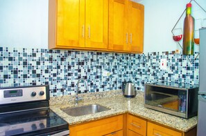 Apartment, Non Smoking | Private kitchen