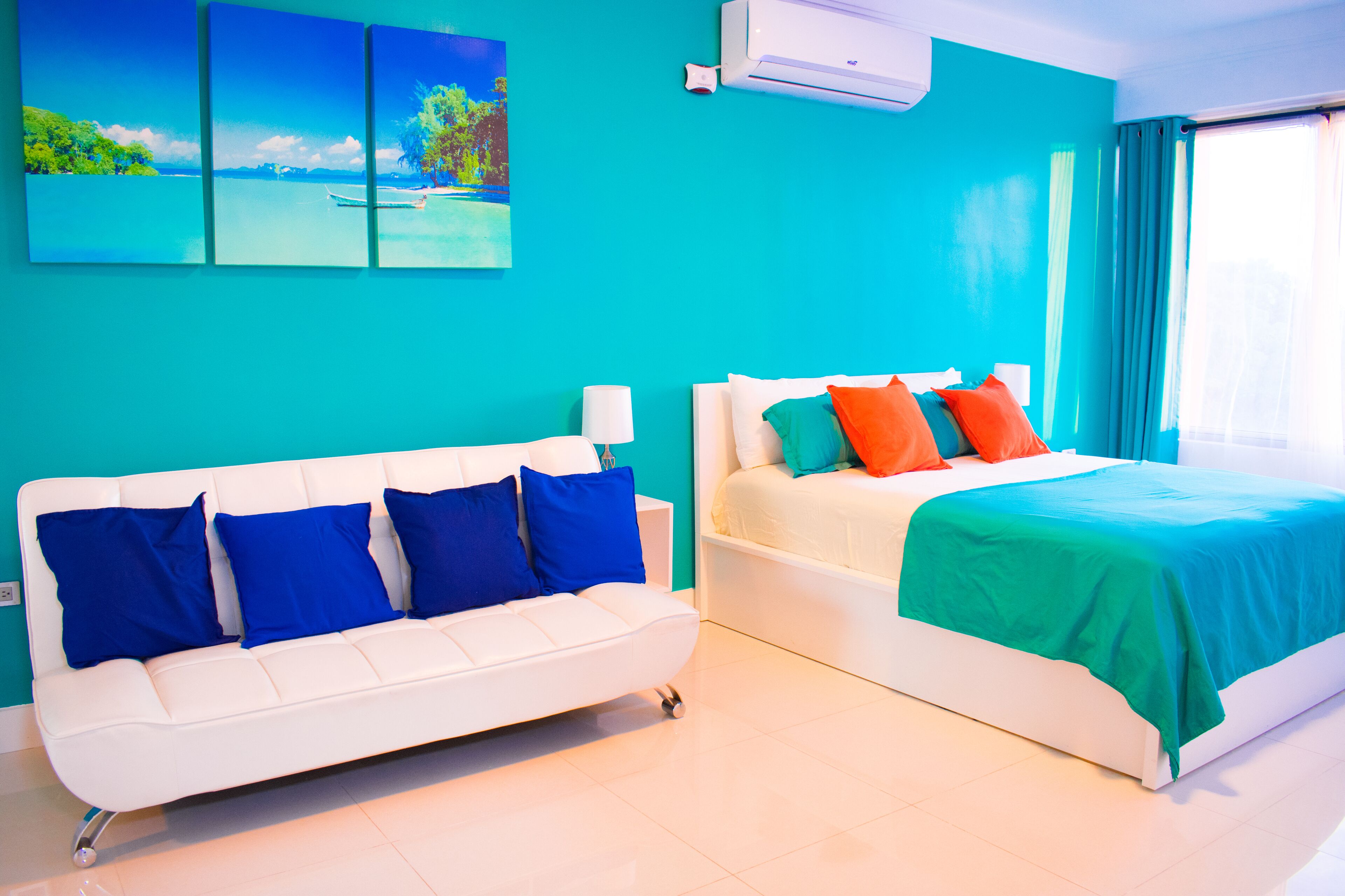 luxury apartment, 1 bedroom, non smoking | 1 bedroom, egyptian cotton sheets, premium bedding, in-room safe