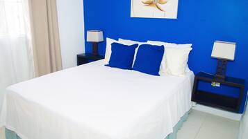 City Apartment, 2 Bedrooms, Non Smoking, Kitchen | Egyptian cotton sheets, premium bedding, in-room safe