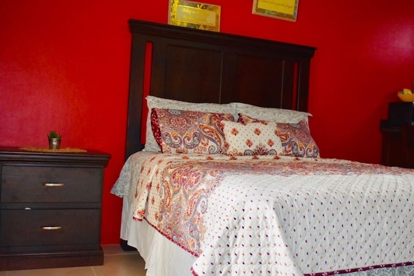 Apartemen Bisnis, 1 kamar tidur, Bebas Asap Rokok, pemandangan kebun | 1 kamar tidur, seprai katun Mesir, seprai premium, dan brankas