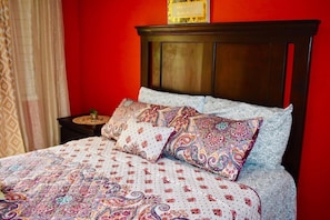 Departamento empresarial, 1 habitación, para no fumadores, vista al jardín | 1 habitación, sábanas de algodón egipcio y ropa de cama de alta calidad