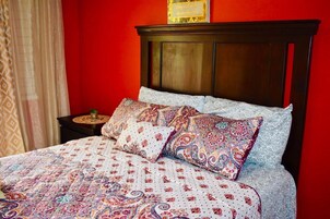 Business Apartment, 1 Bedroom, Non Smoking, Garden View | 1 bedroom, Egyptian cotton sheets, premium bedding, in-room safe