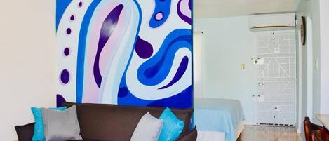 Signature Apartment, 1 Queen Bed, Non Smoking, City View | 1 bedroom, Egyptian cotton sheets, premium bedding, in-room safe