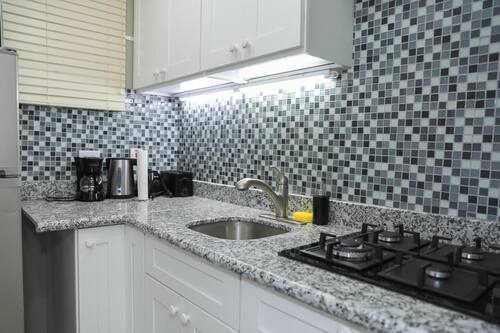 Departamento, para no fumadores | Cocina privada | Refrigerador con congelador, microondas, horno y parrilla de estufa
