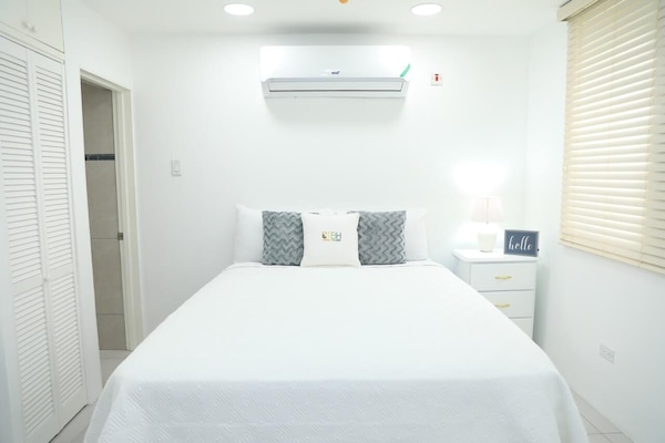 1 habitación, sábanas de algodón egipcio y ropa de cama de alta calidad