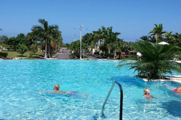 Alberca al aire libre