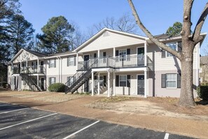 Exterior - Central Pet Friendly Condo! Close to Ole Miss (Oxford)