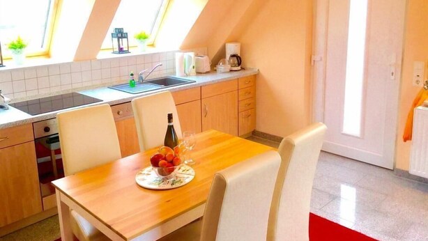 Apartamento (1) | Servicio de comidas en la habitación